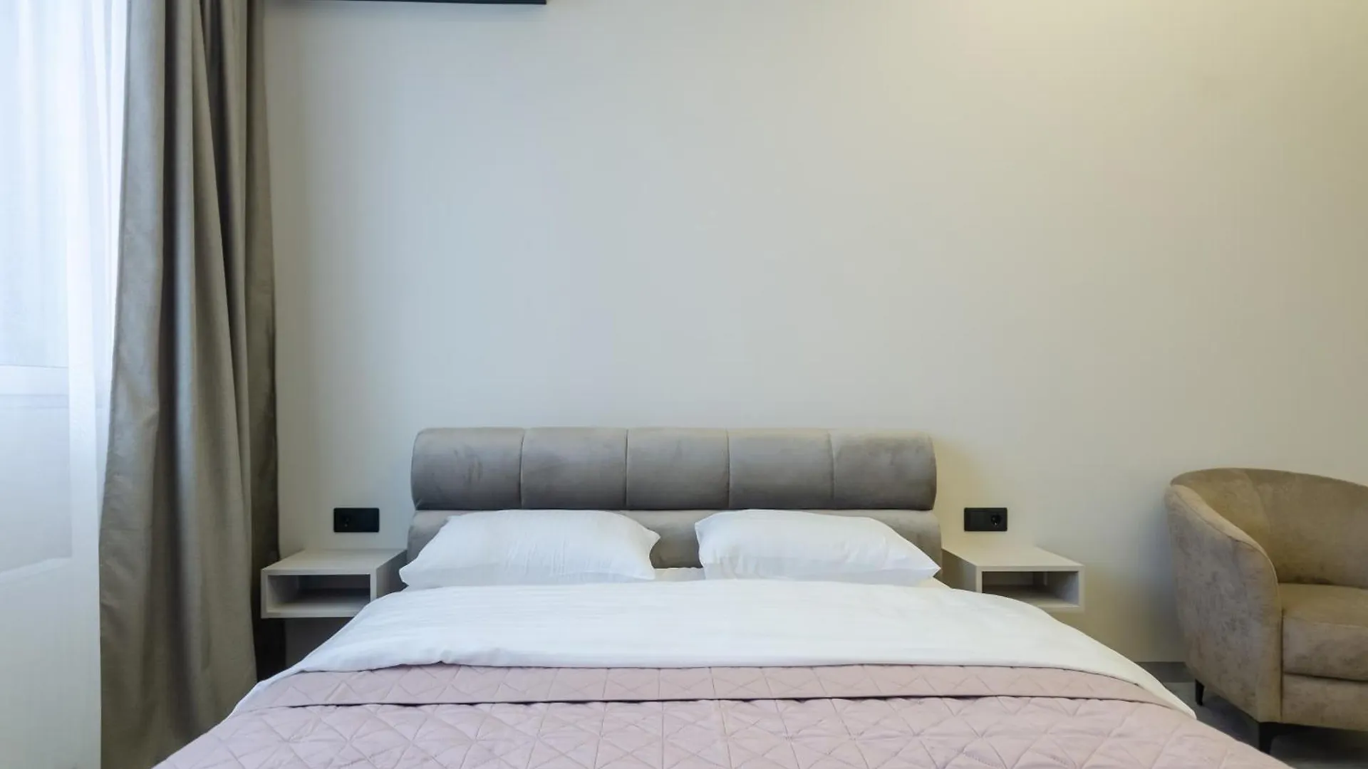 Petrovdom Apartments 33-414 In Rc Manhattan City,Beresteiskyi 11 Kiev 0*,